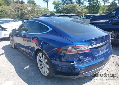 2015 Tesla Model S 85D/P85D z USA, uszkodzony, nr VIN 5YJSA1E49FF103399